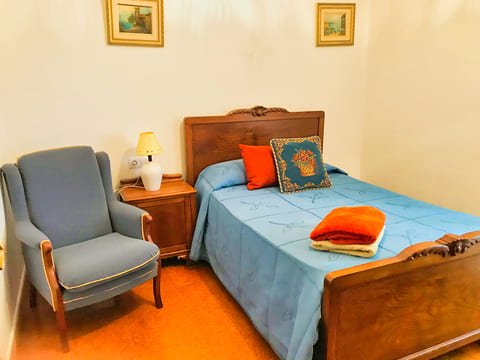 Dormitorio doble norte, de Aíslate o Explora